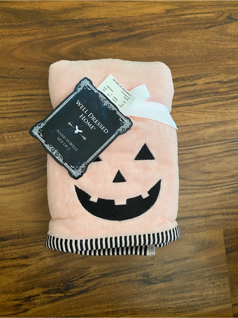 Set Of 2 Halloween Hand Towels